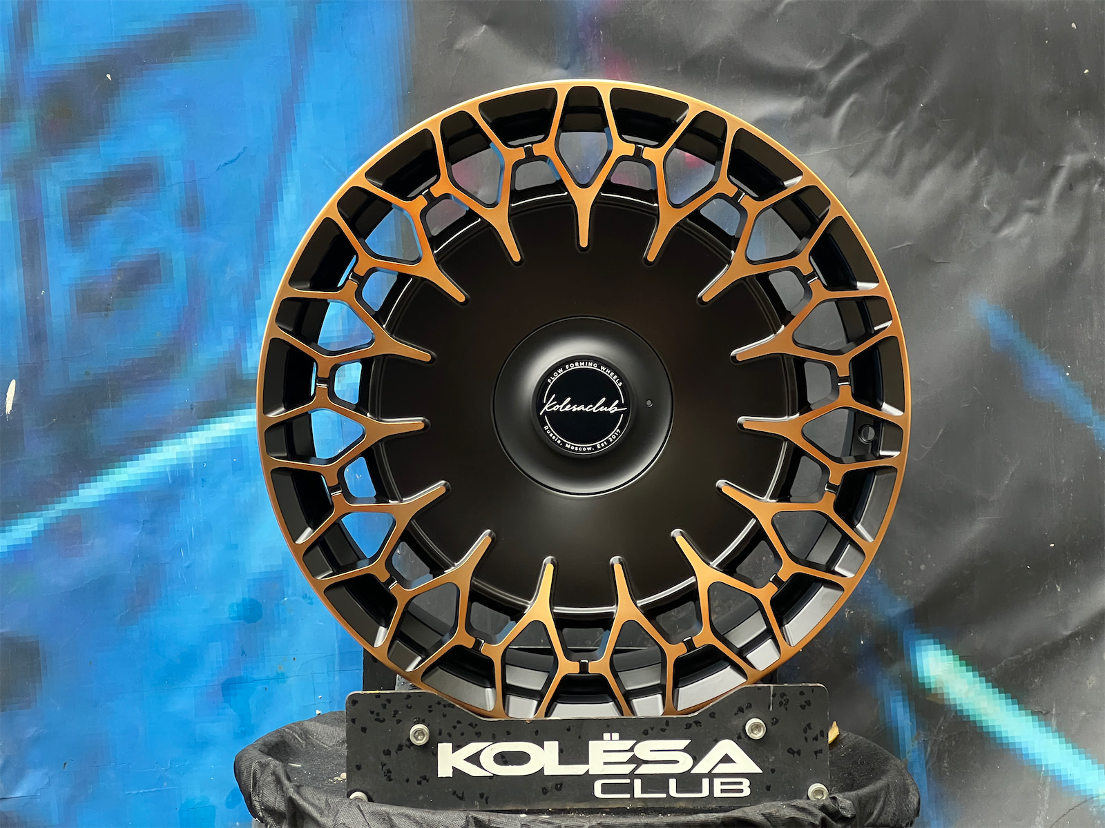 KC Wheels FA729 8,5j-20 5*114,3 ET35 d73,1 MBGdT