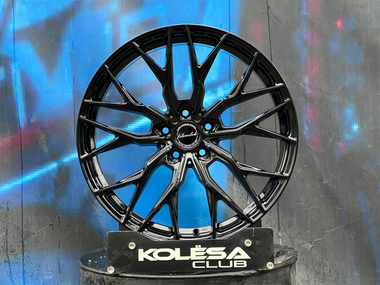 Комплект (4 шт) KC Wheels 266 8,5j-20 5*114,3 ET35 d67,1 GB