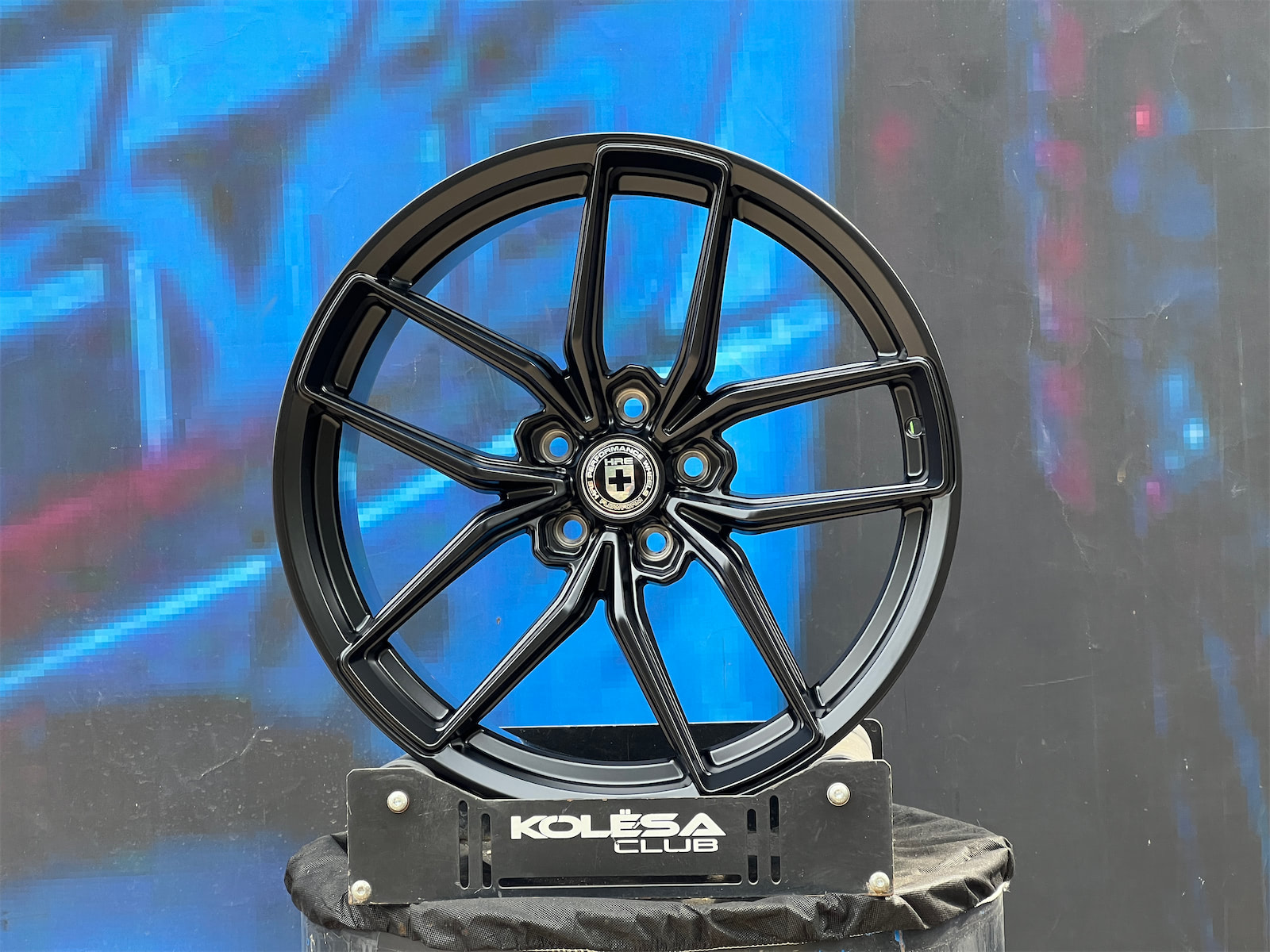Комплект (4 шт) HRE Design FF21 7,5j-17 5*114,3 ET38 d73,1 MB