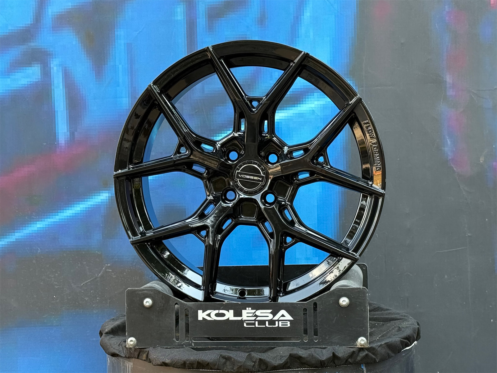 Vossen Design HF5 7,5j-17 4*100 ET35 d73,1 GB