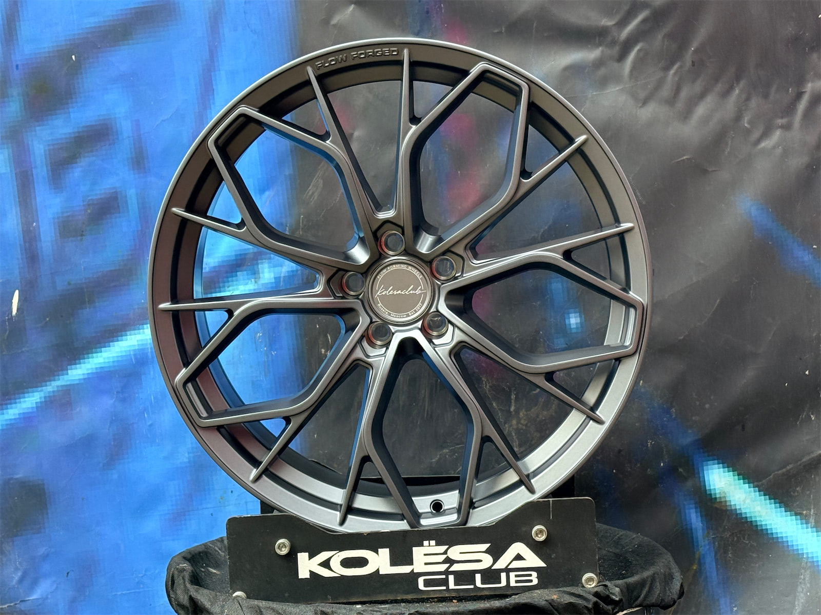 KC Wheels FA832 8,5j-20 5*114,3 ET35 d67,1 SG