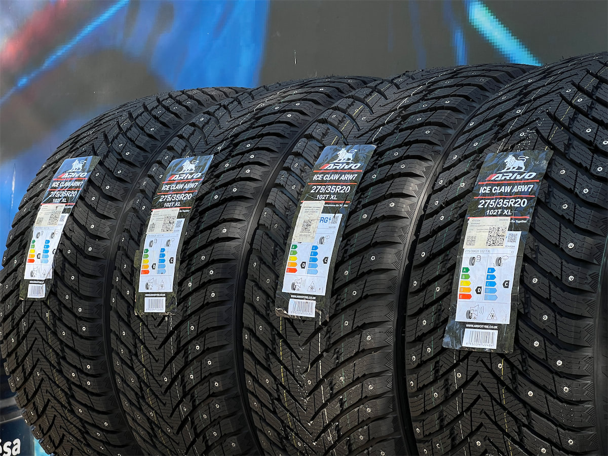 Комплект (4 шт) Arivo Ice Claw ARW7 275/35 R20 102T