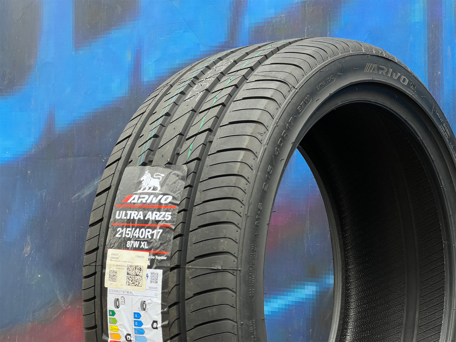 Комплект (4 шт) Arivo Ultra ARZ5 215/40 R17 87W