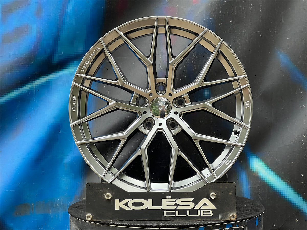 Koko Wheels FF211 7,5j-17 5*114,3 ET38 d73,1 TS