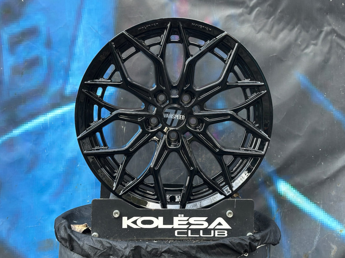 Комплект (4 шт) KC Wheels ART7048 8j-18 5*108 ET40 d72,6 GB