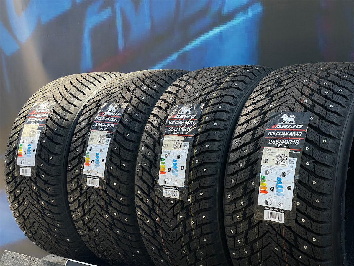 Комплект (4 шт) Arivo Ice Claw ARW7 255/40 R18 99T