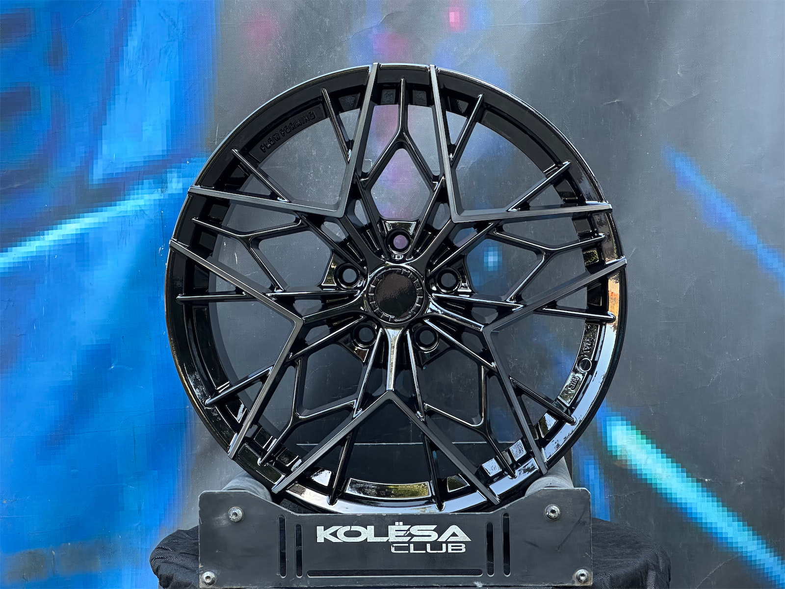 Комплект (4 шт) RGW 030FF 8j-18 5*114,3 ET35 d73,1 GBFL