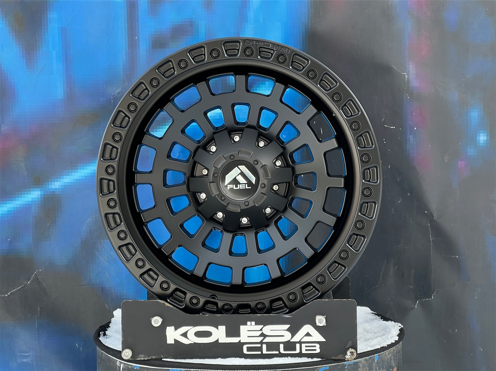 Комплект (4 шт) Fuel Design Zephyr 8,5j-17 5*127 ET-12 d71,6 MB