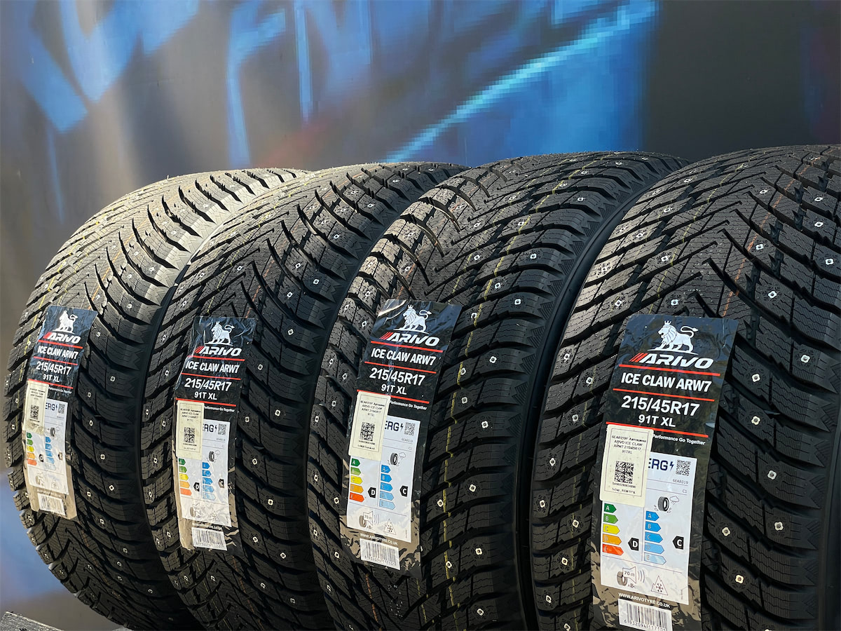 Комплект (4 шт) Arivo Ice Claw ARW7 215/45 R17 91T