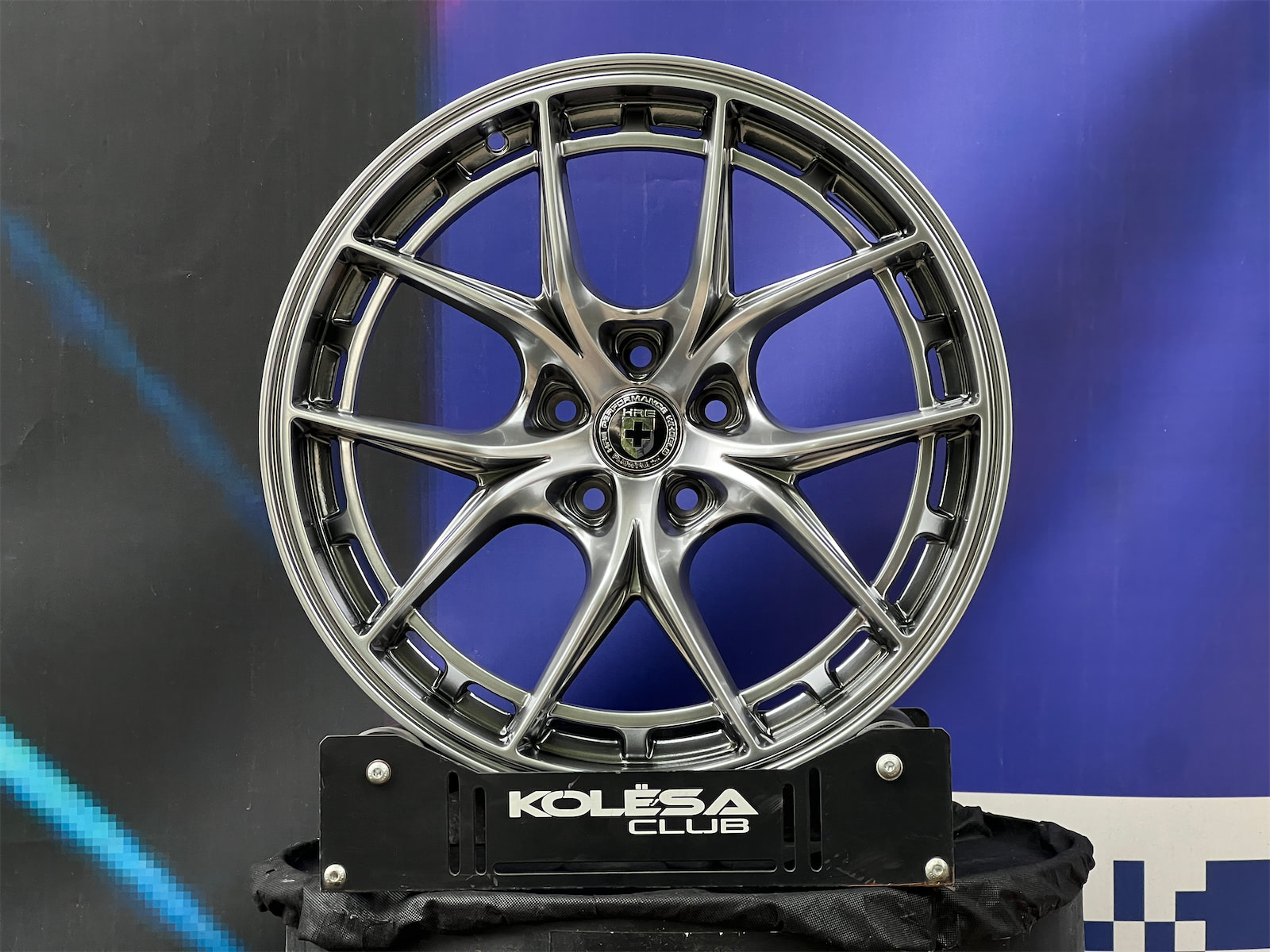 BW Wheels ZS090 8,5j-18 5*114,3 ET35 d73,1 HB