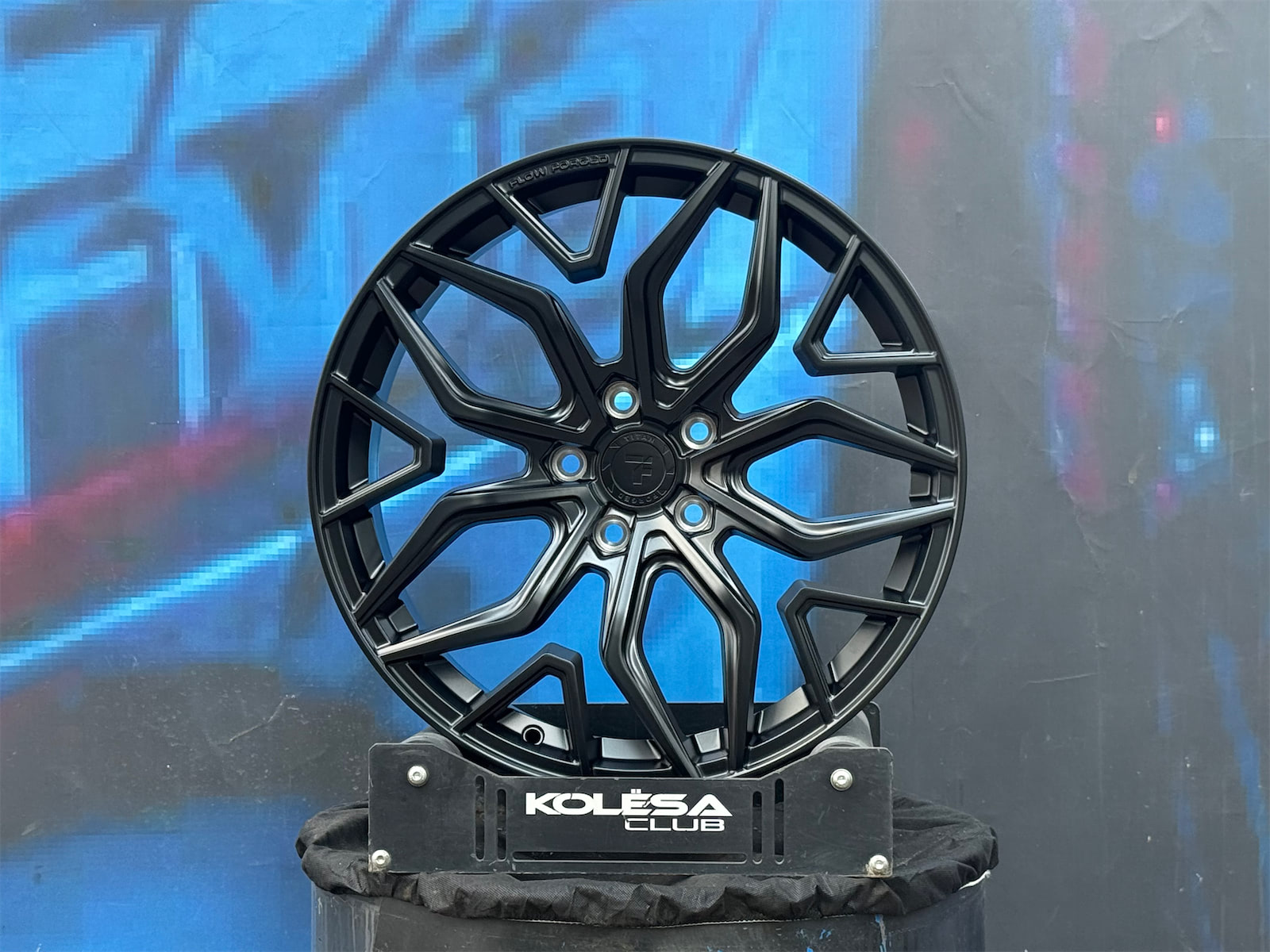 Titan Forged FA753 9,5j-19 5*120 ET35 d72,6 MB задние