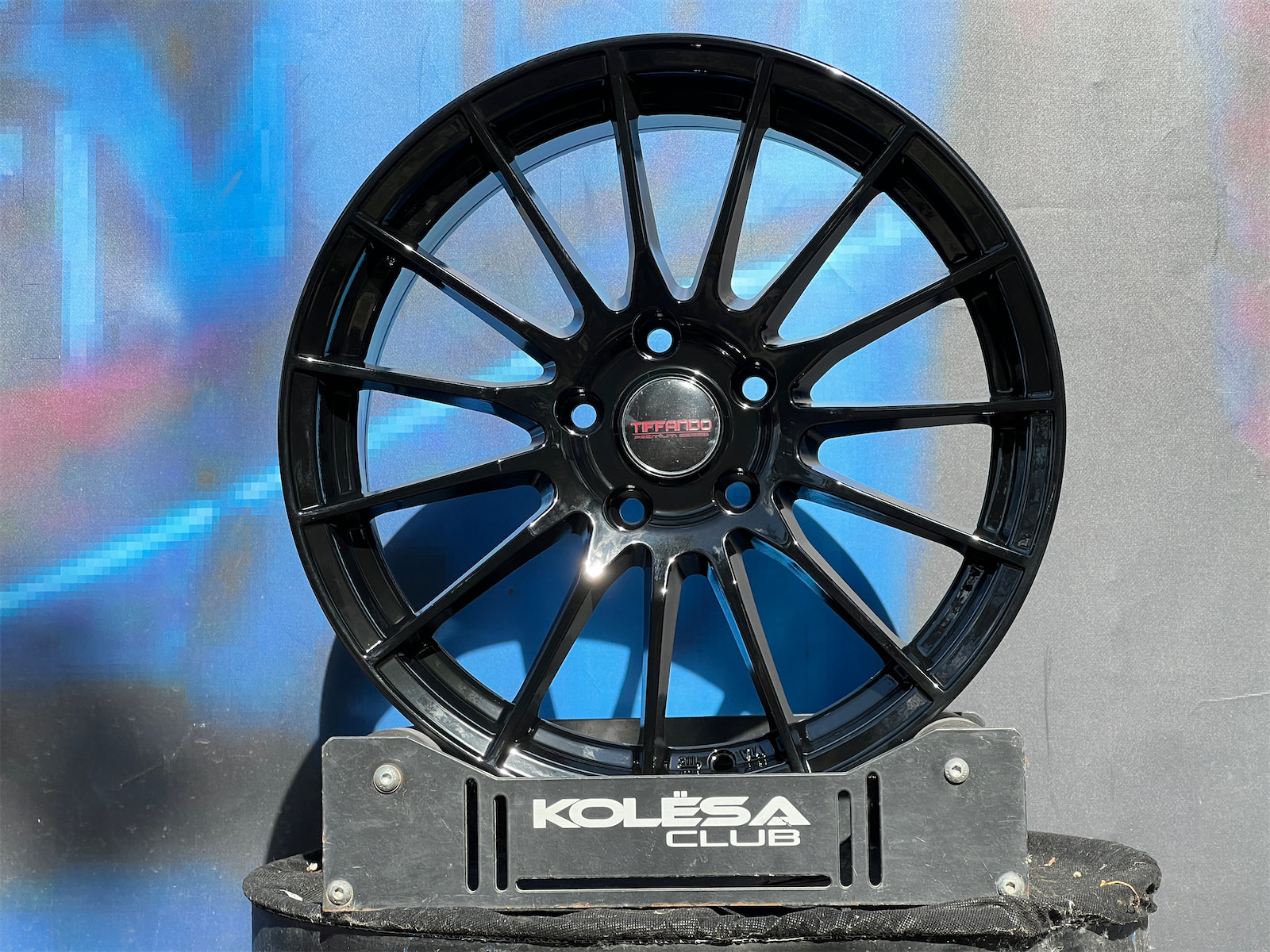 Enkei Design RS05RR 7,5j-17 5*112 ET40 d73,1 GB