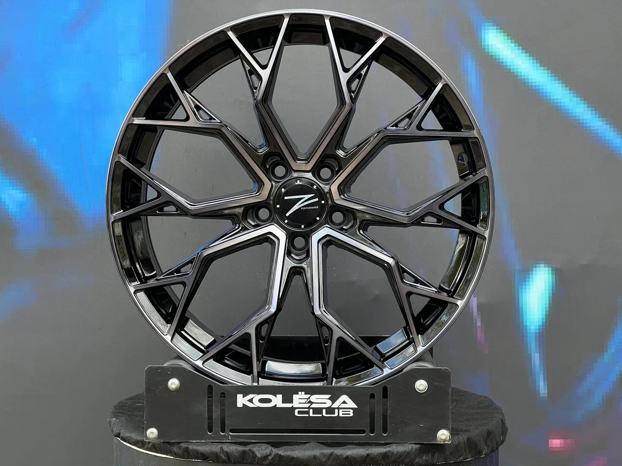 Z-performance Design ZP7.1 8,5j-19 5*108 ET40 d63,4 GBFL