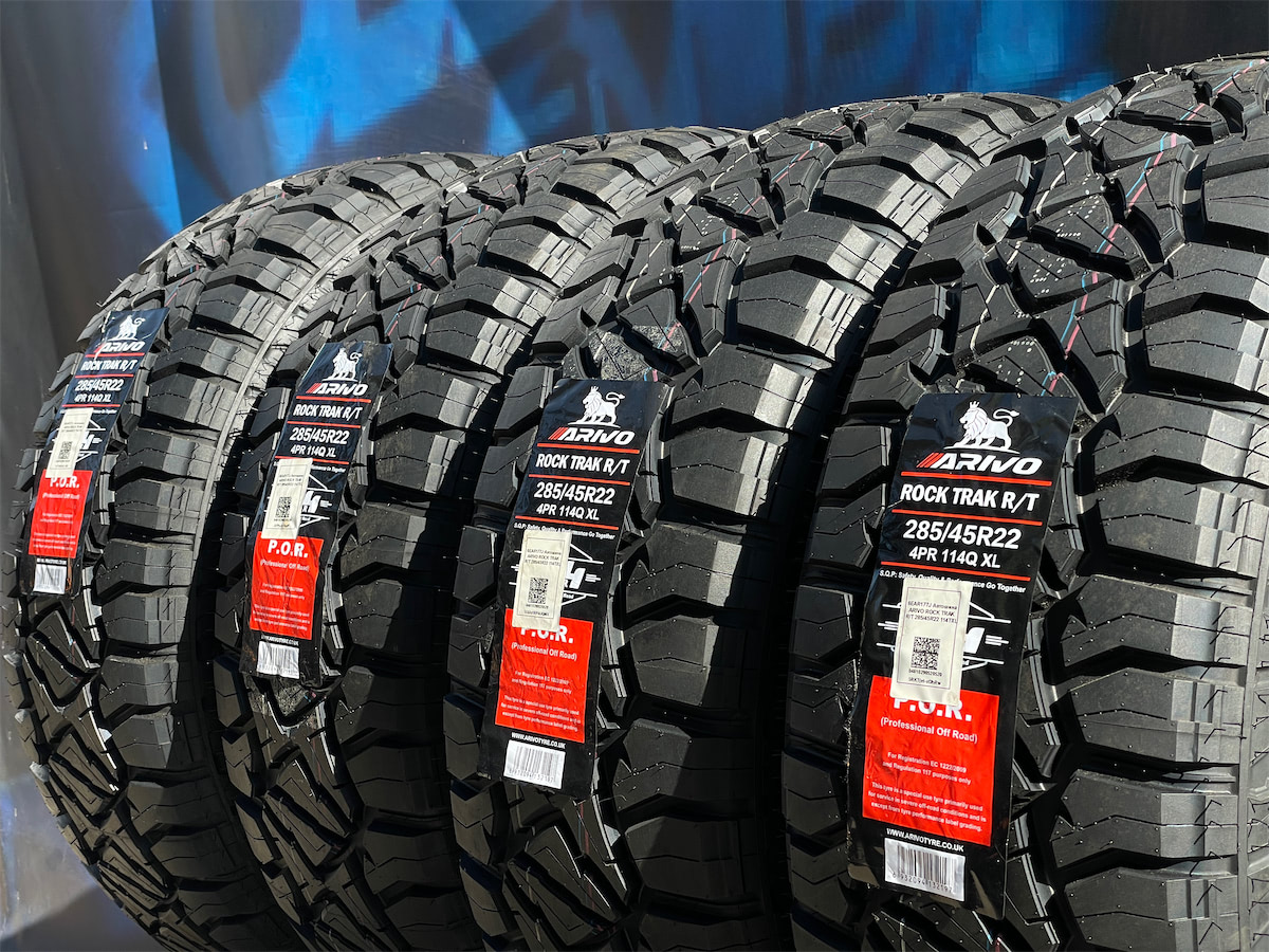 Комплект (4 шт) Arivo Rock Trak R/T 285/45 R22 114Q