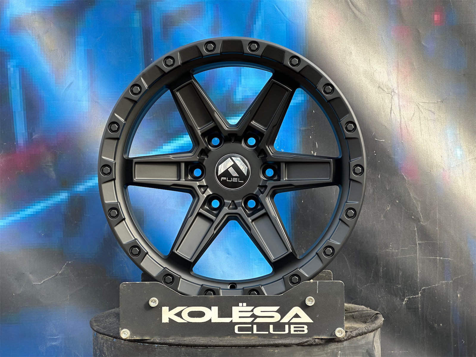 Комплект (4 шт) Fuel Design Kicker 9j-18 6*139,7 ET10 d106,1 BM