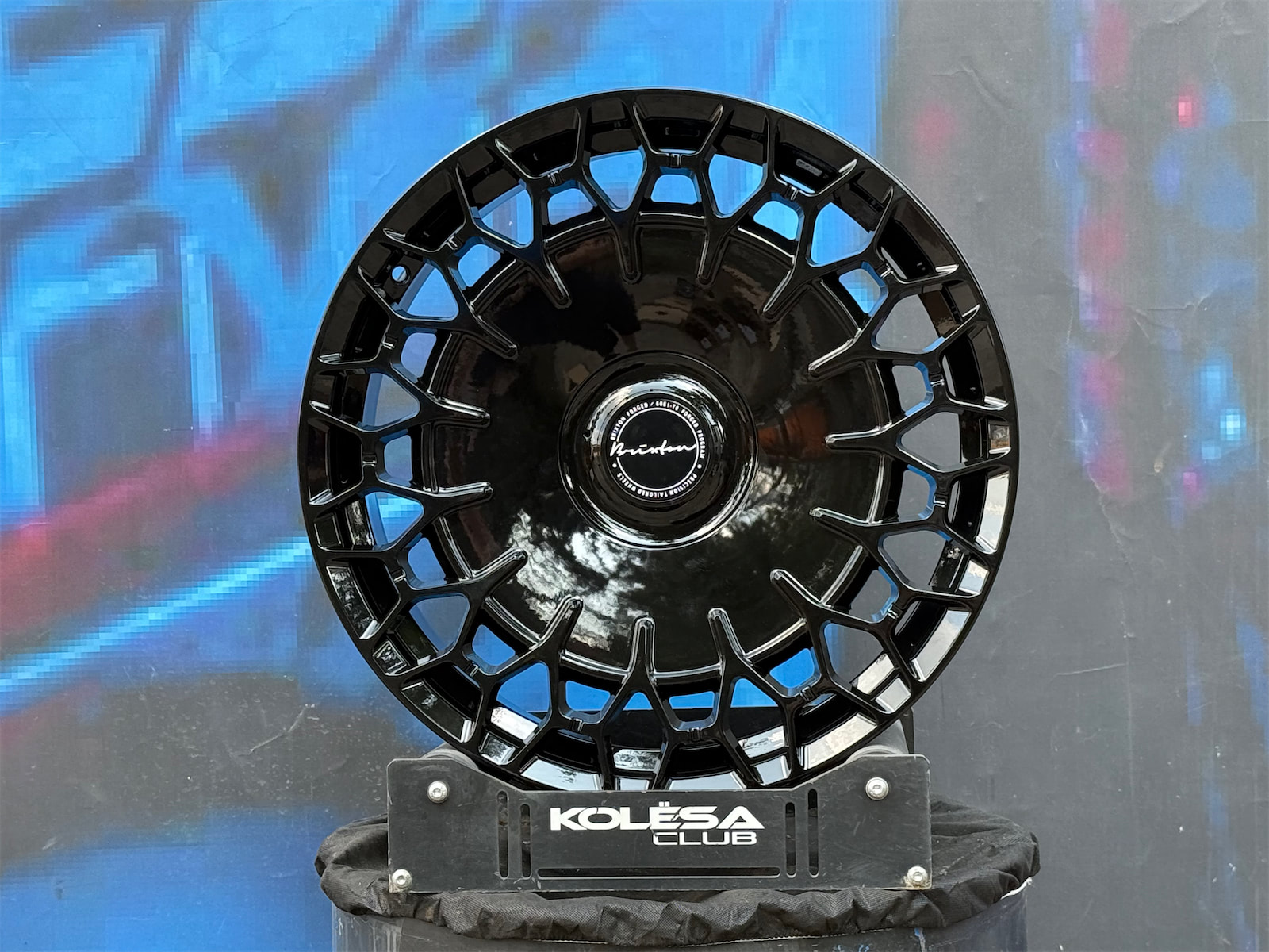 KC Wheels LX08 7j-17 5*108 ET35 d73,1 GB