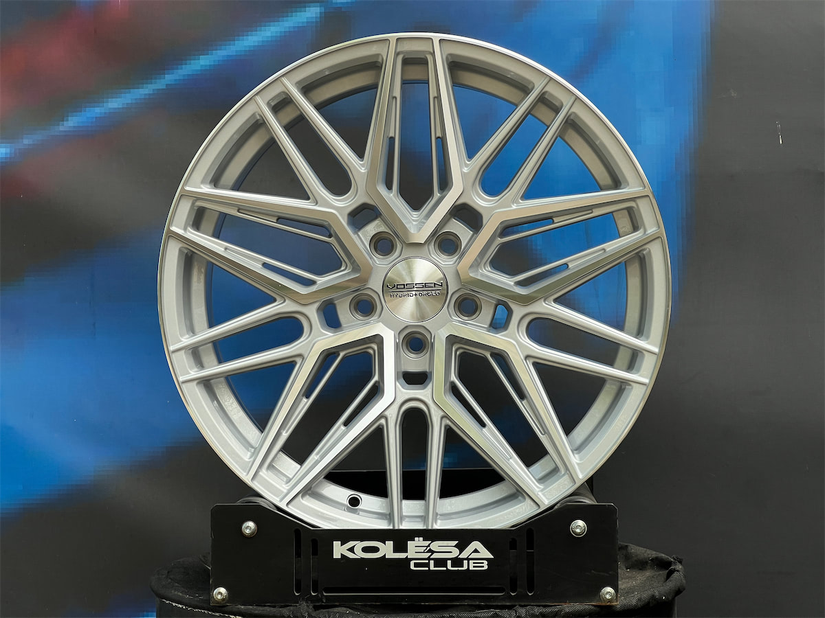 Комплект (4 шт) Vossen Design HF7 8,5j-18 5*108 ET38 d73,1 SF