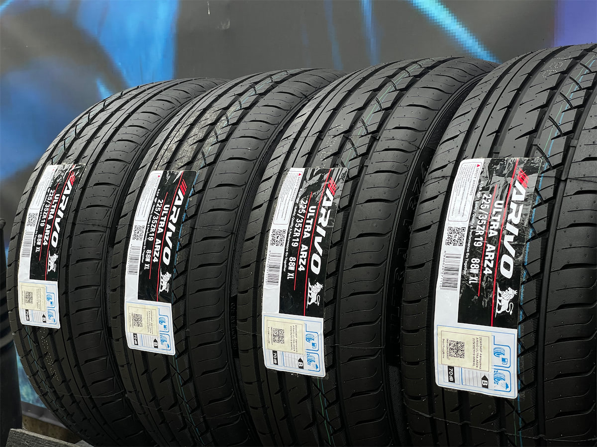 Комплект (4 шт) Arivo Ultra ARZ4 225/35 R19 88W