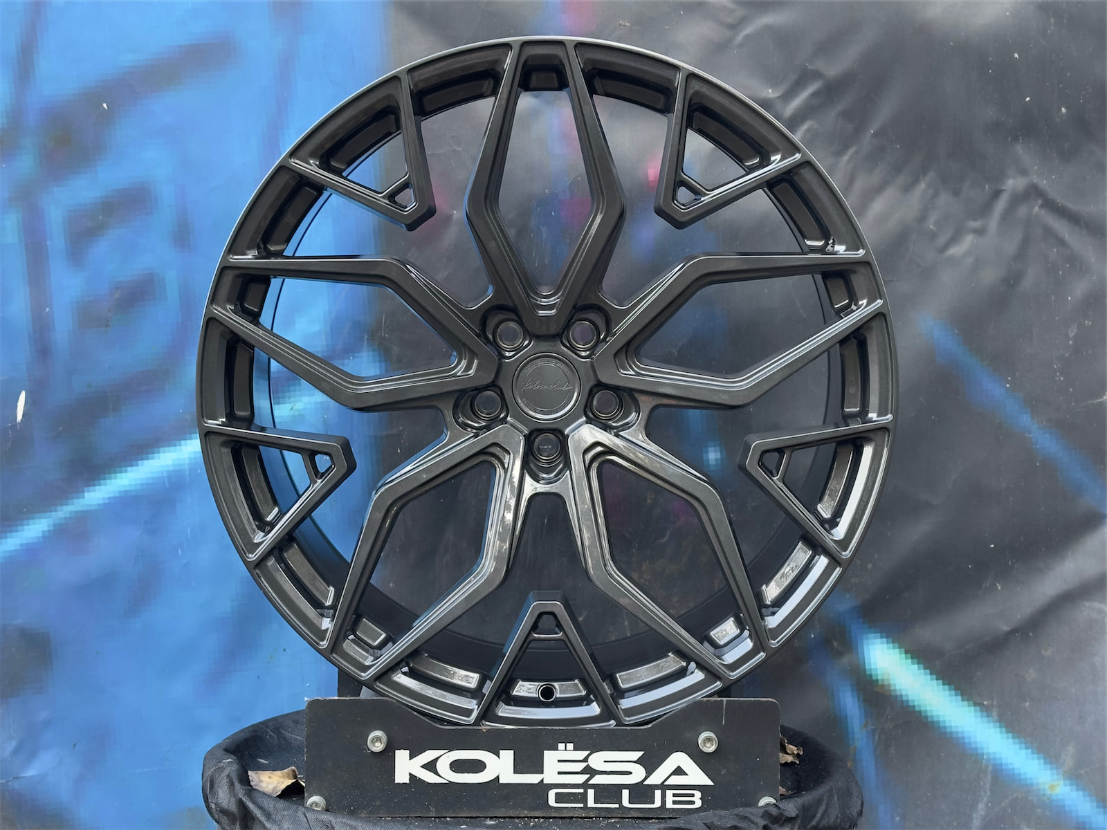 KC Wheels ART701 10,5j-22 5*112 ET35 d66,6 GM задние