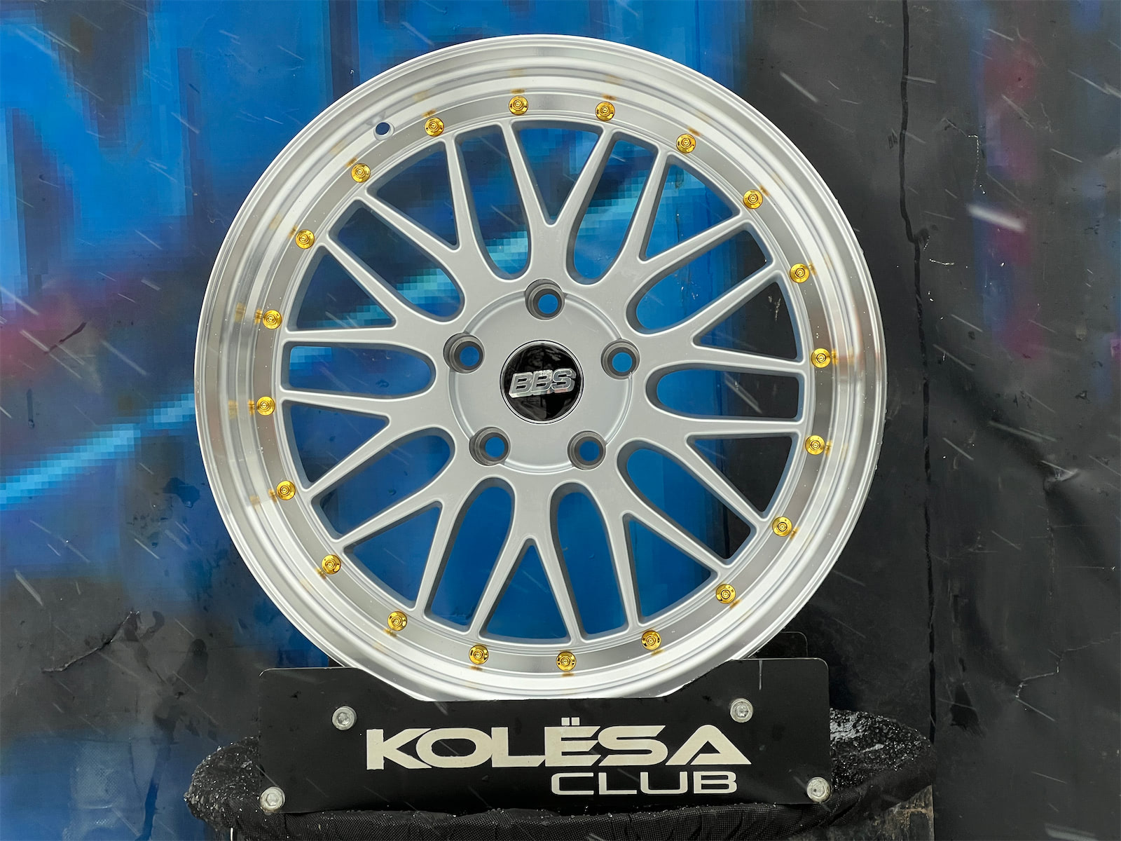 BBS Design LM 8j-18 5*120 ET28 d74,1 SPL передние