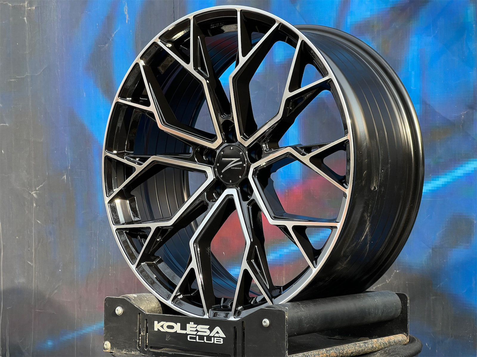 Z-performance Design ZP7.1 9j-21 5*108 ET40 d63,4 GBF Z-performance Design ZP7.1 9j-21 5*108 ET40 d63,4 GBF