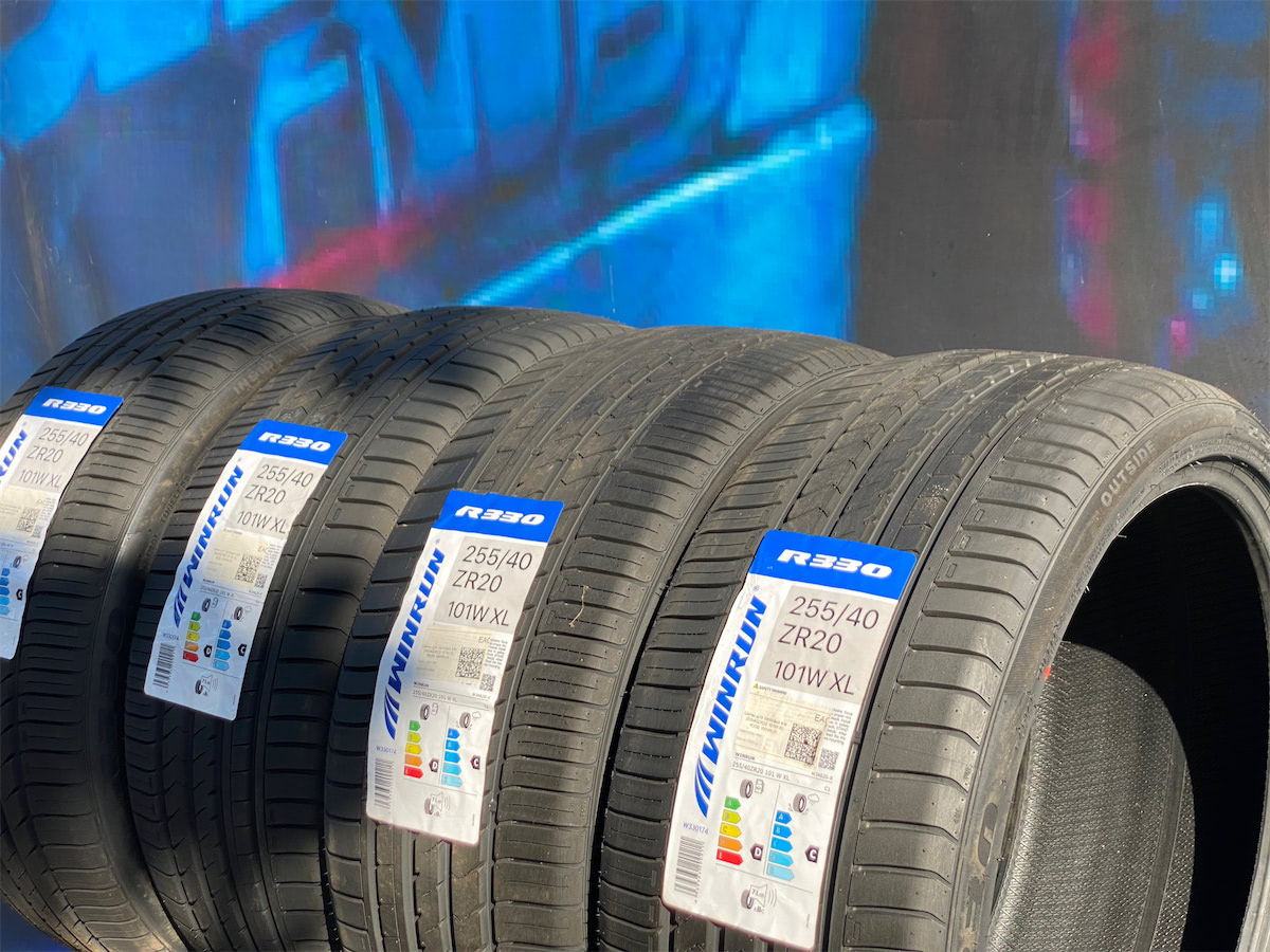 Комплект (4 шт) Winrun R330 255/40 R20 101W