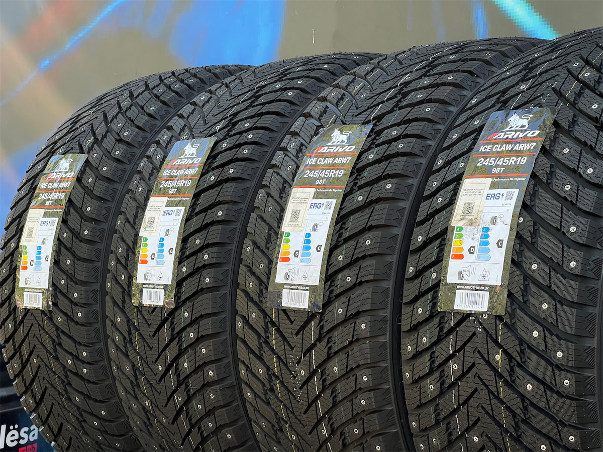 Комплект (4 шт) Arivo Ice Claw ARW7 245/45 R19 98T