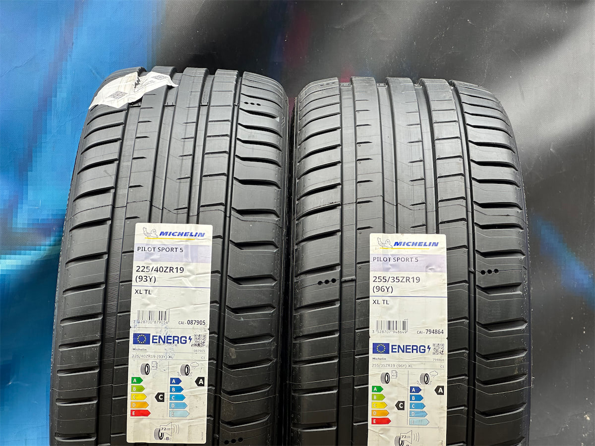 Комплект разноширокий Michelin Pilot Sport 5 255/35 R19 и 225/40 R19