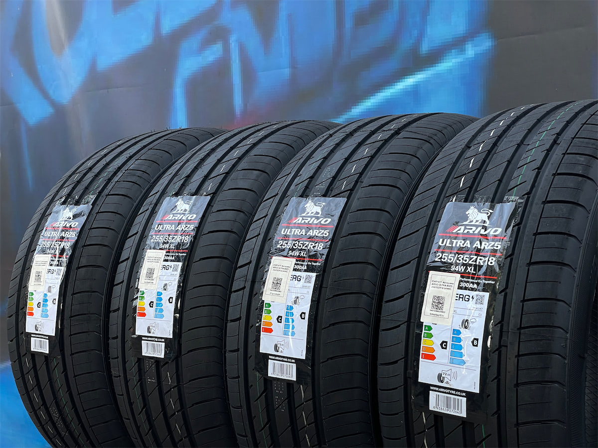 Комплект (4 шт) Arivo Ultra ARZ5 255/35 R18 94W