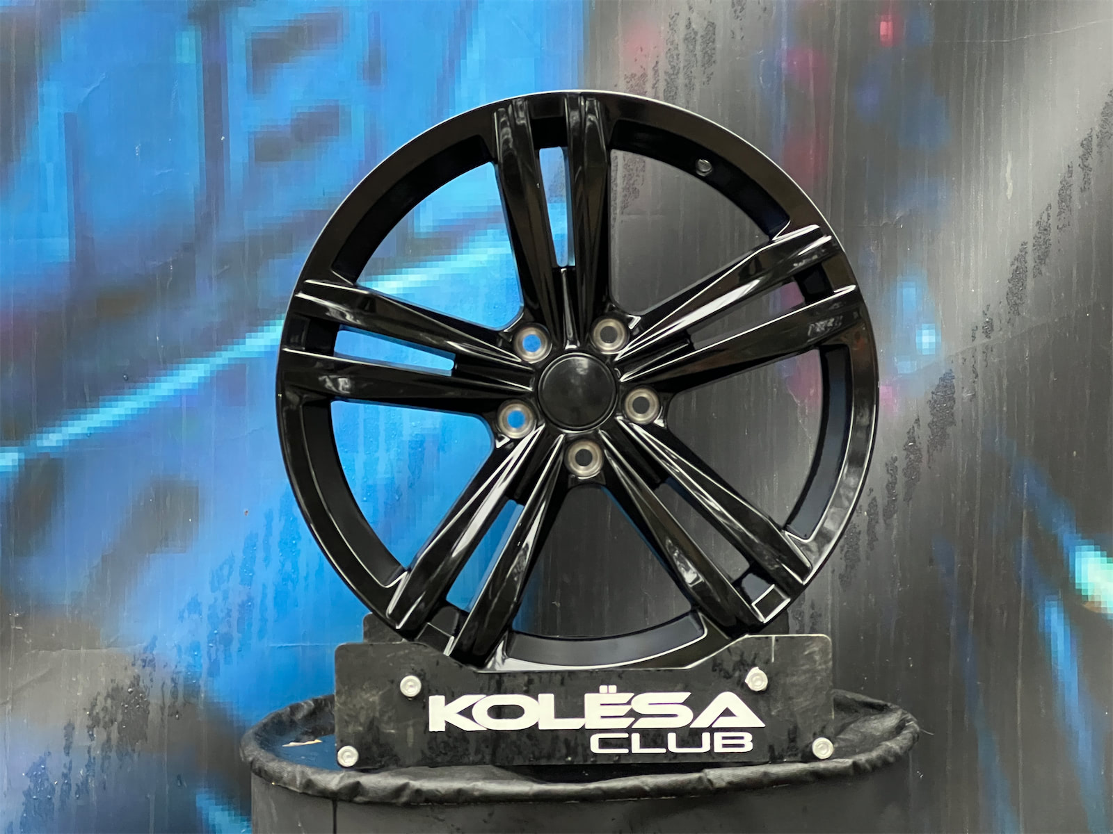 Комплект (4 шт) BW Wheels 3111 8j-18 5*112 ET35 d57,1 GB