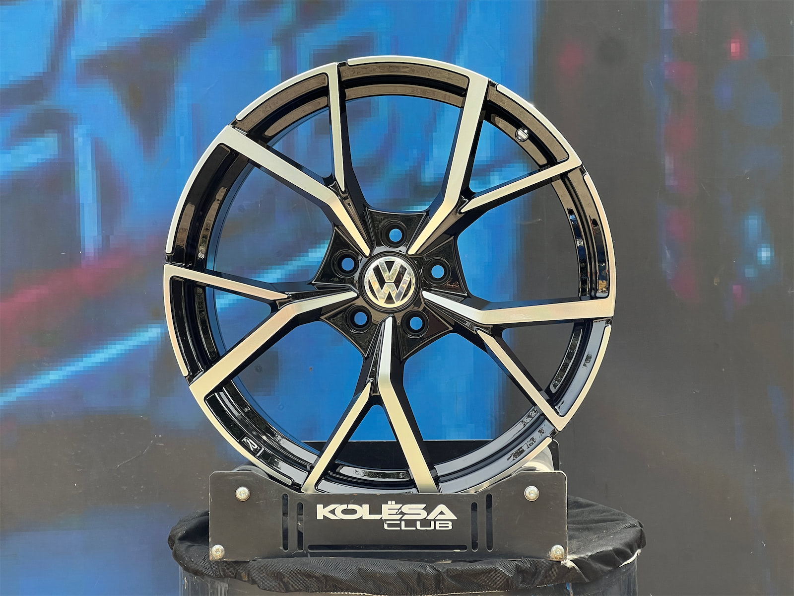 WH Wheels 6113R 8j-19 5*112 ET45 d57,1 GBF
