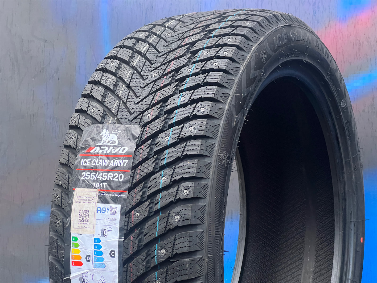 Arivo Ice Claw ARW7 255/45 R20 101T