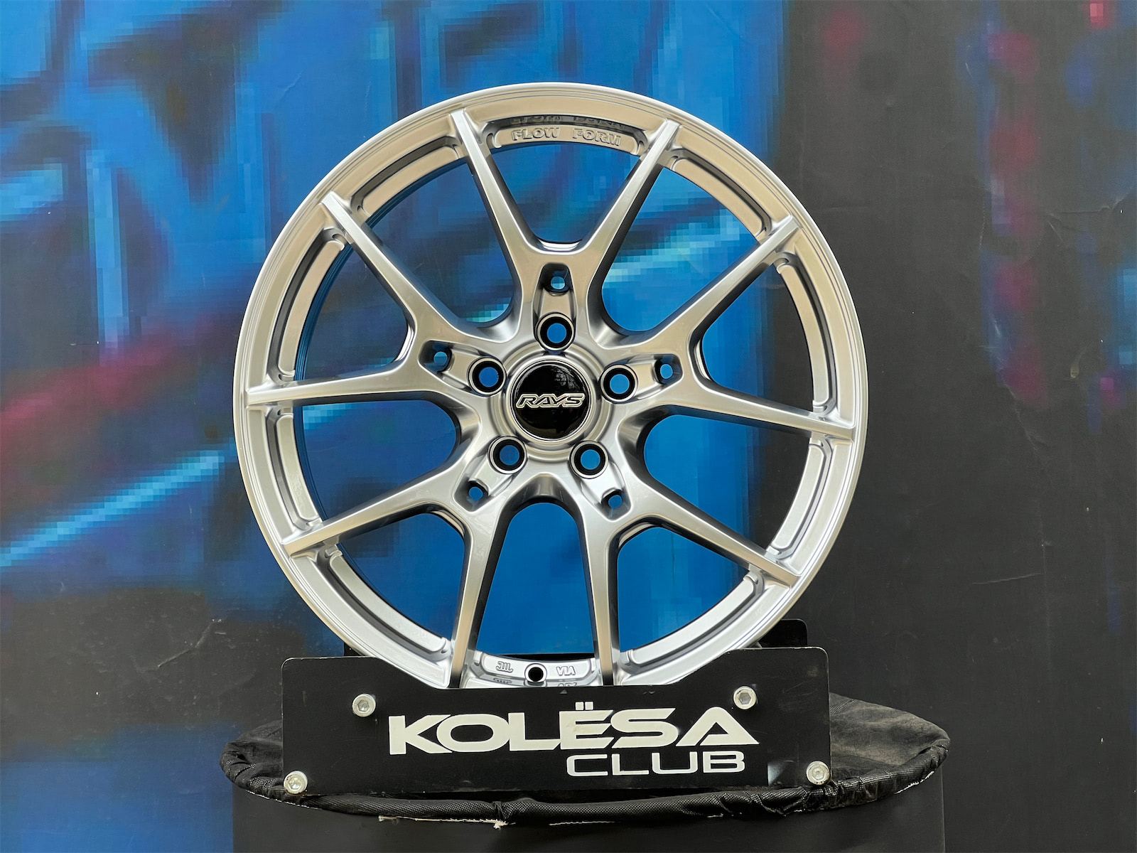 Комплект (4 шт) Rays Design G025 7,5j-17 5*114,3 ET38 d73,1 HB