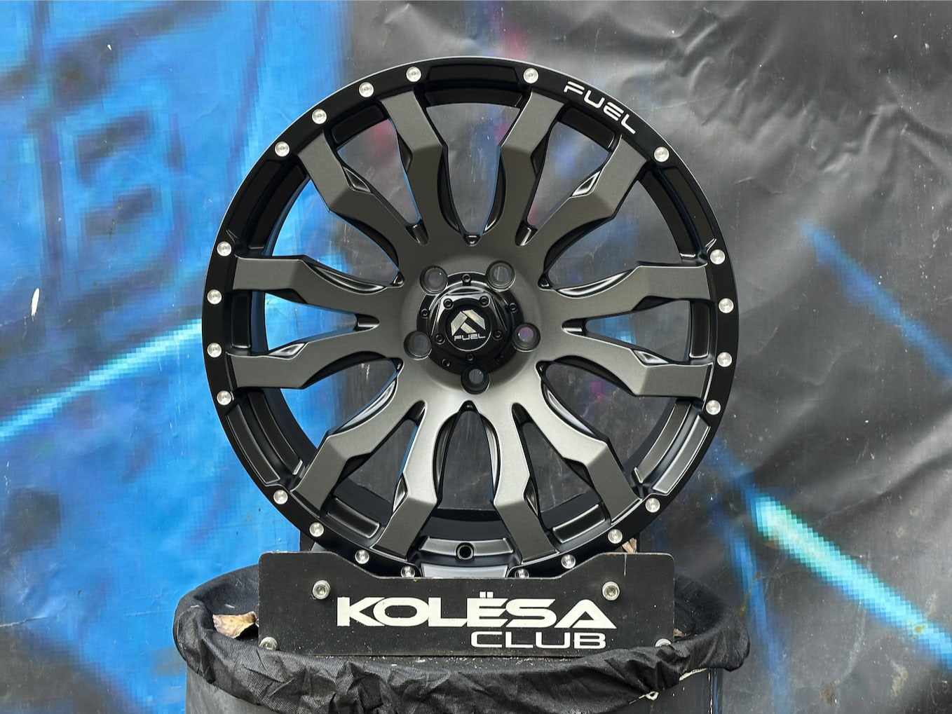 Комплект (4 шт) KC Wheels ART215 8,5j-18 5*114,3 ET20 d73,1 SGM+BB