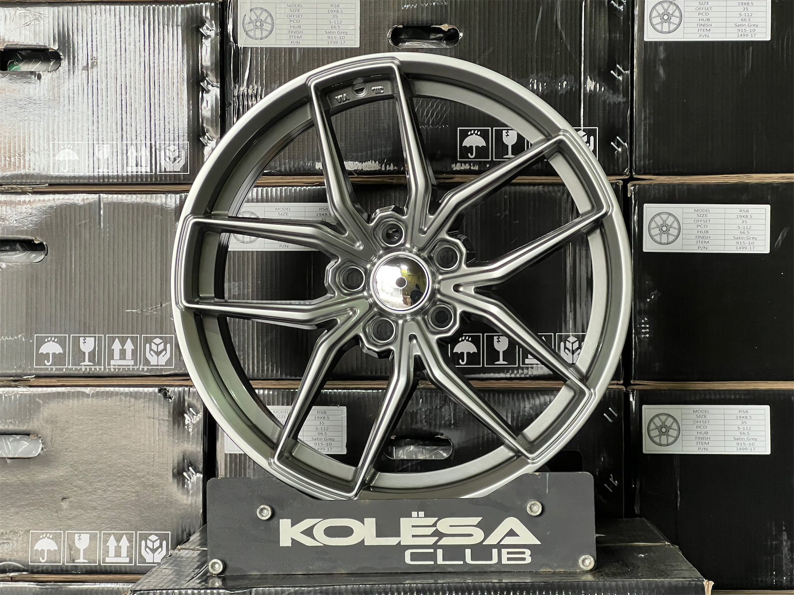 Комплект (4 шт) KC Wheels FF21 8j-18 5*112 ET38 d66,6 HB