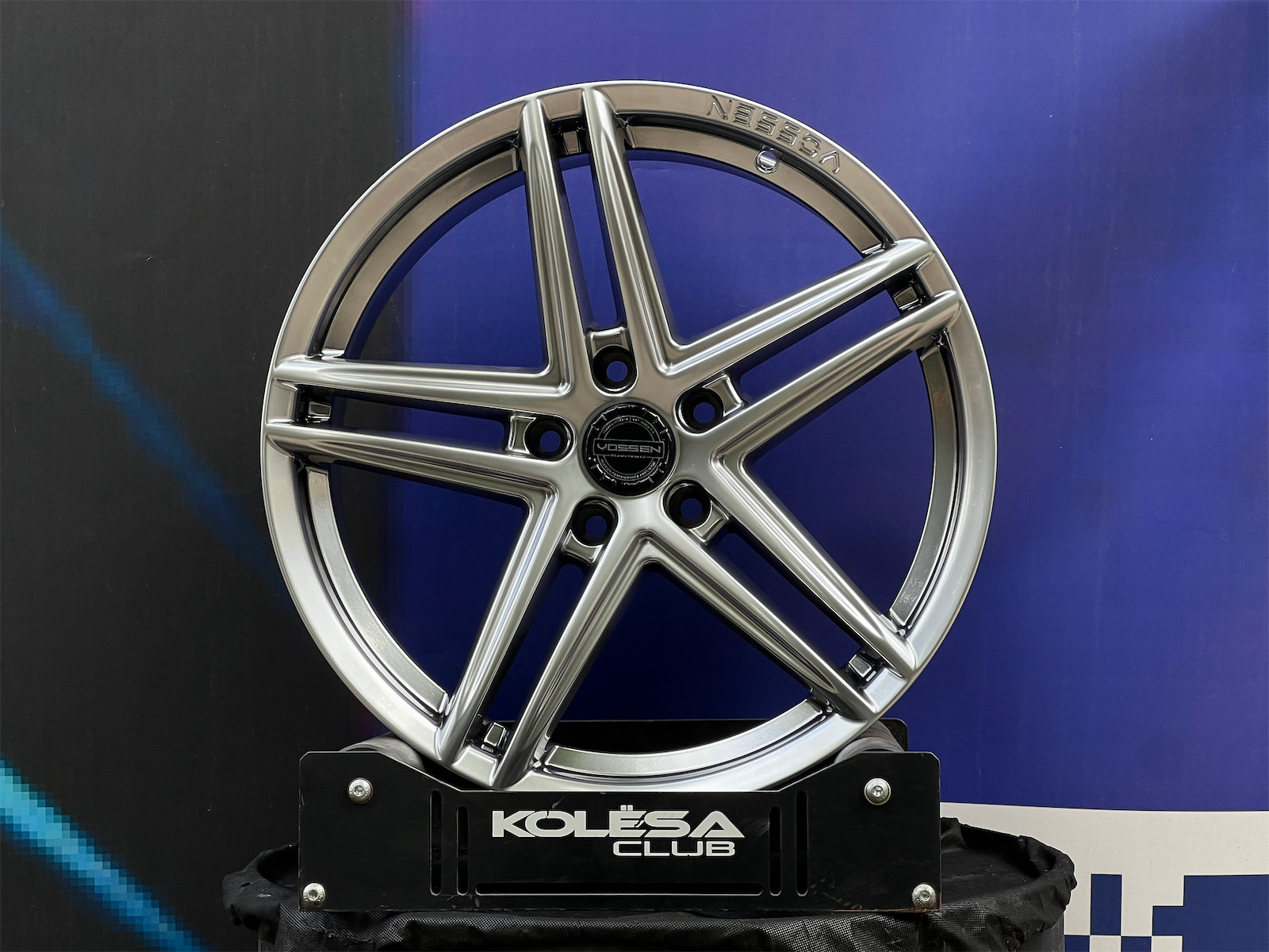 Vossen Design CV5 8j-18 5*112 ET35 d66,6 HB