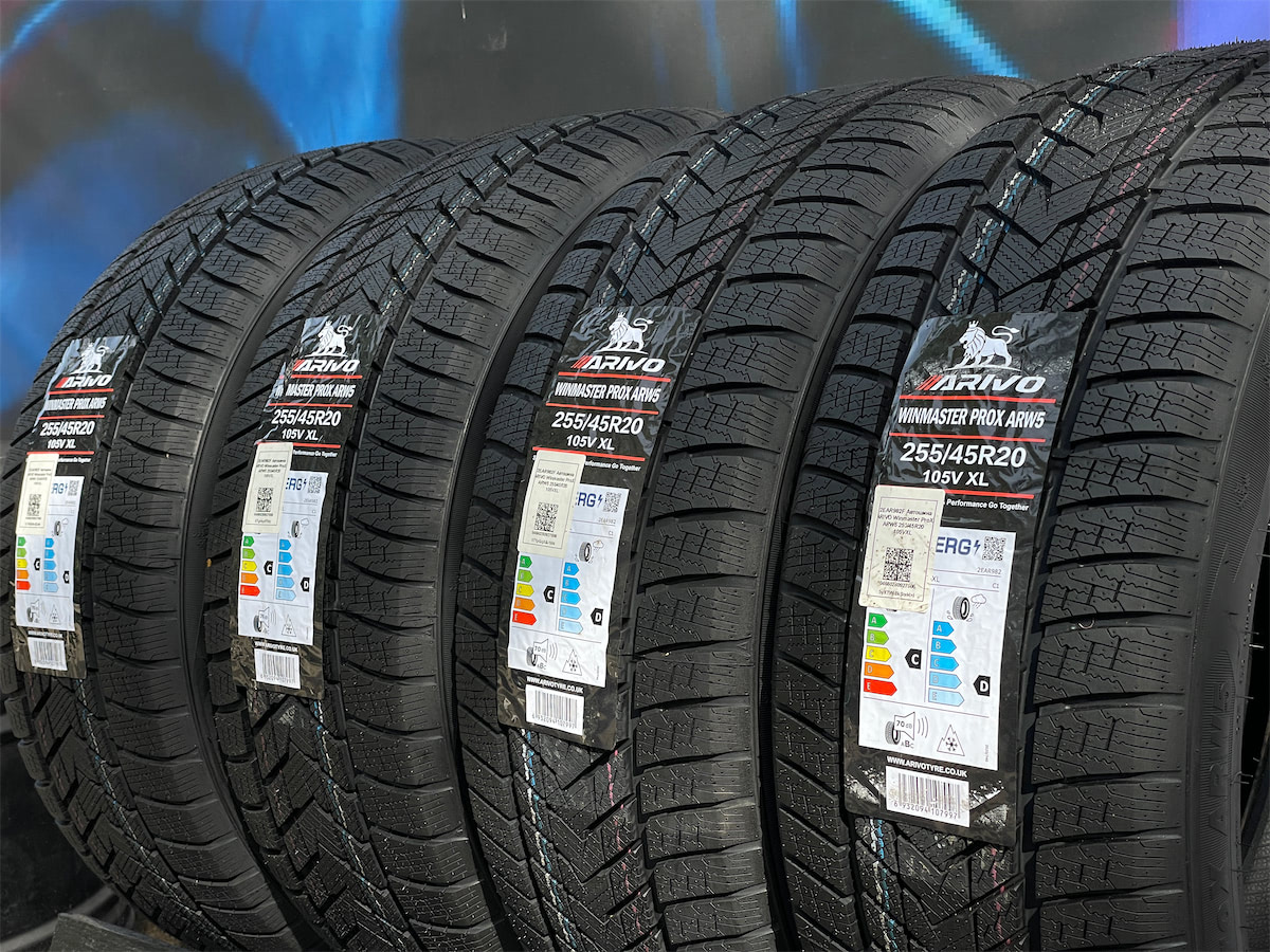 Комплект (4 шт) Arivo Winmaster ProX ARW5 255/45 R20 105V