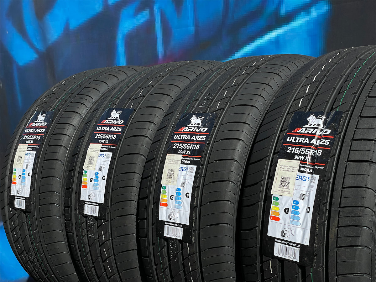 Комплект (4 шт) Arivo Ultra ARZ5 215/55 R18 99W