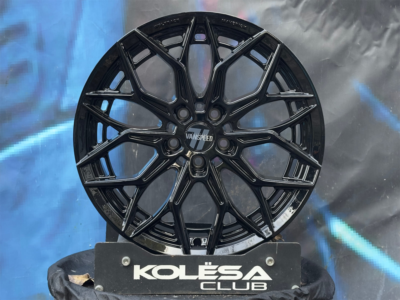KC Wheels ART7048 8j-18 5*108 ET40 d72,6 GB