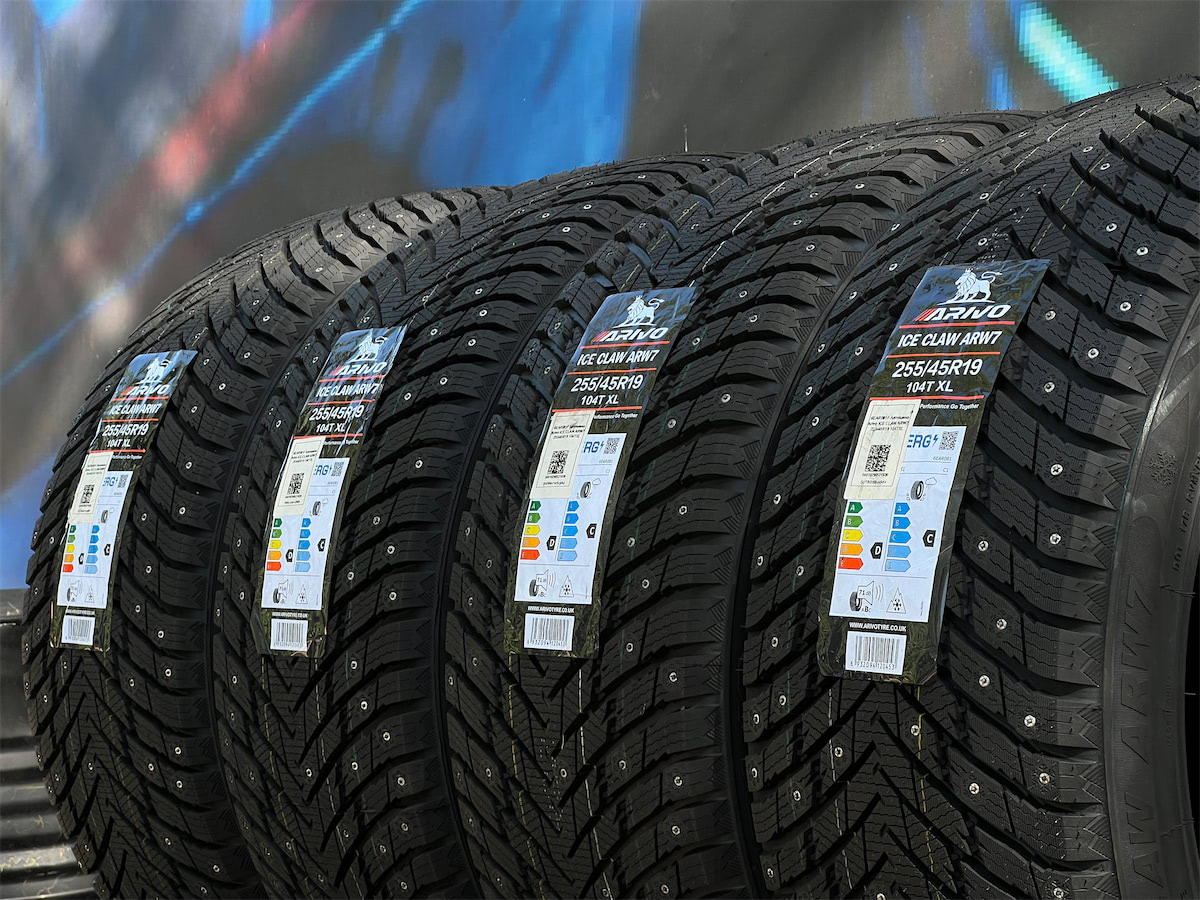 Комплект (4 шт) Arivo Ice Claw ARW7 255/45 R19 104T