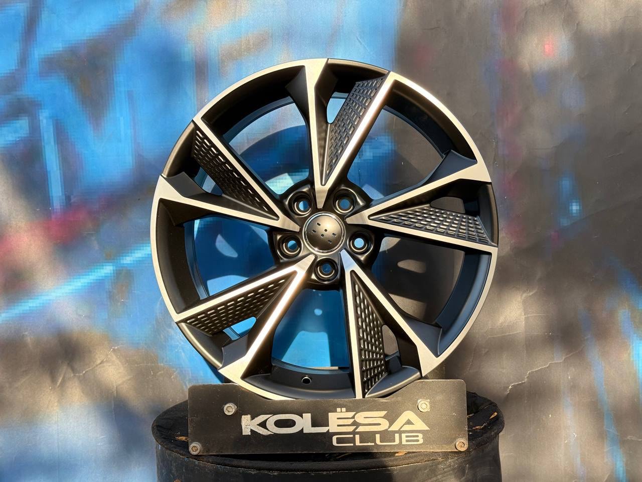 MS Wheels 5749 8,5j-19 5*112 ET35 d66,6 GBF