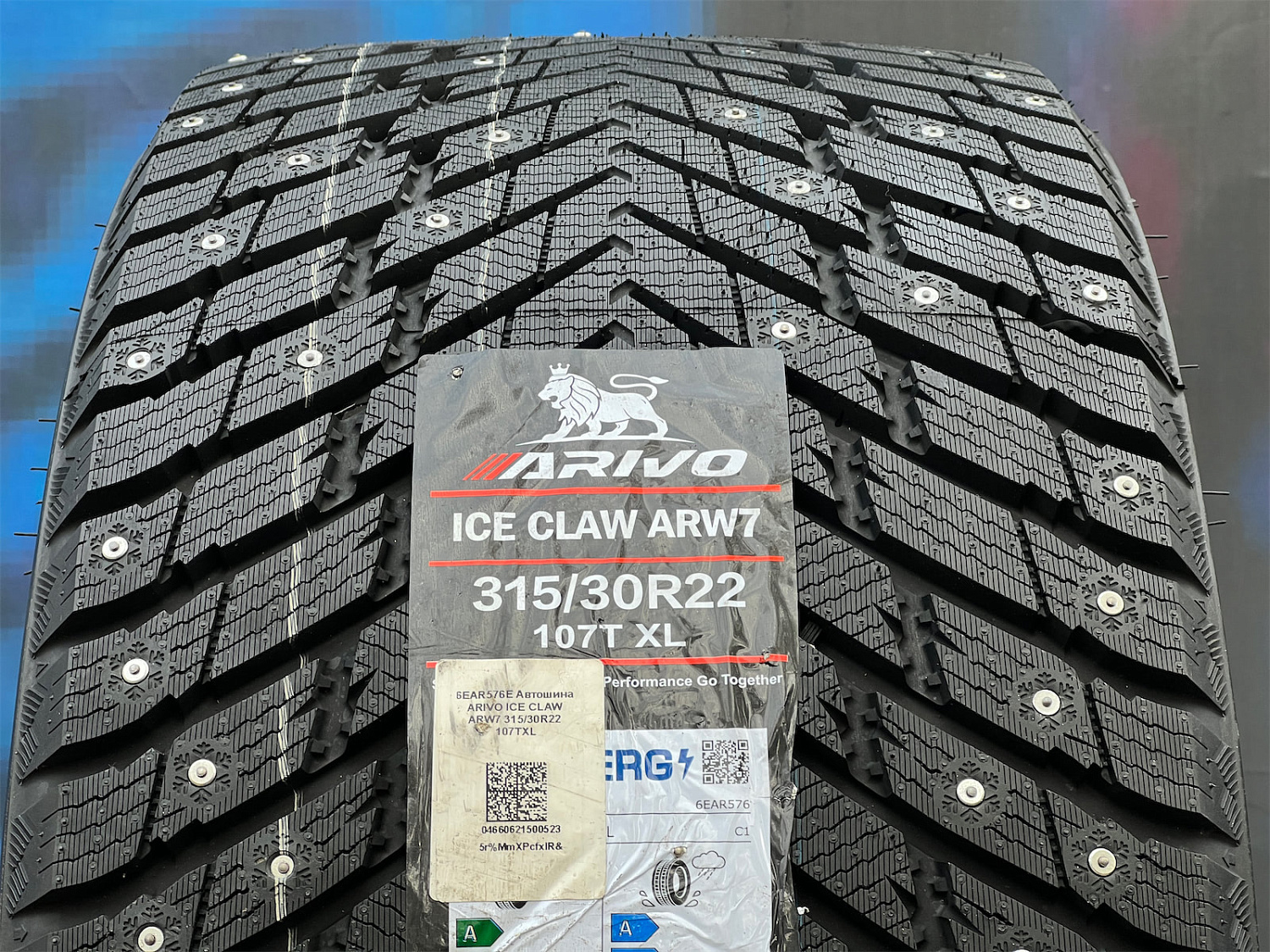 Arivo Ice Claw ARW7 315/30 R22 107T