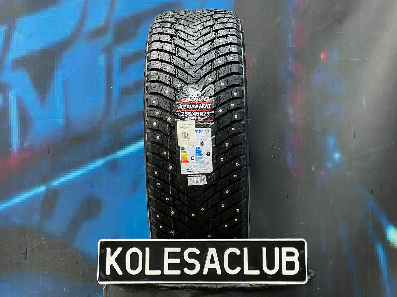 Arivo Ice Claw ARW7 255/45 R21 106T