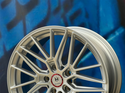 Rizo RS4 8j-18 5*112 ET35 d66,6 S передние