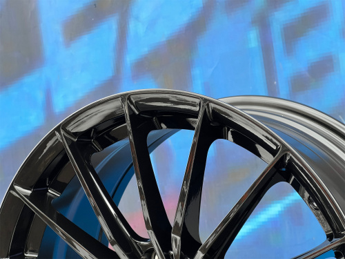 HRE Design P103 7,5j-17 5*112 ET35 d66,6 GB