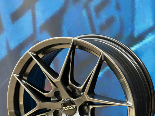 Комплект (4 шт) Rays Design VV21S 7,5j-17 5*114,3 ET35 d73,1 HB