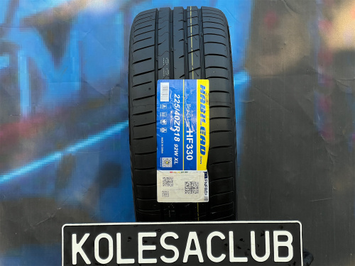 Комплект (4 шт) Habilead HF330 225/40 R18 92W