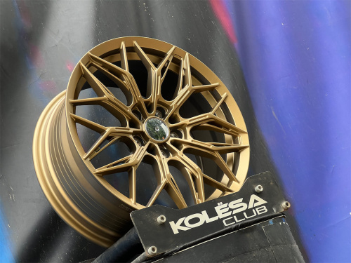 KoKo Wheels FF594 8,5j-19 5*114,3 ET35 d73,1 MBr