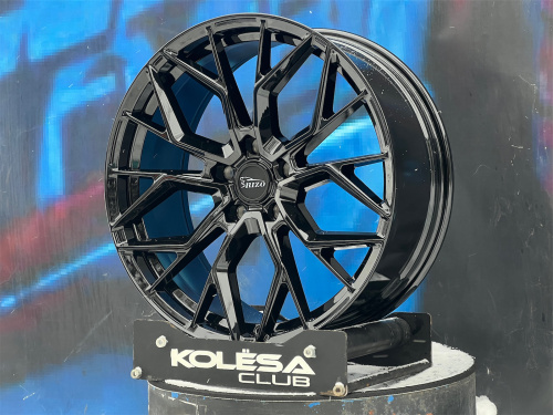 Rizo RS7 8,5j-19 5*108 ET35 d63,3 GB