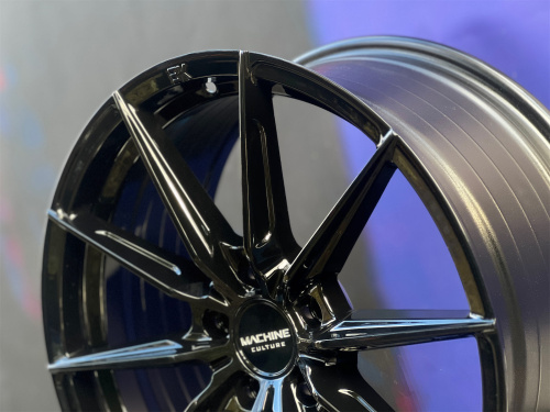 Комплект Vorsteiner Design VFF109 9j-18 5*112 et38 d66,6 и 8j-18 5*112 d66,6 GB